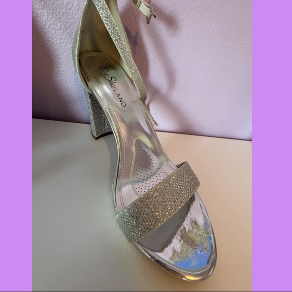 Size 10 Women Shoe Land Sparkly Silver High Heels - Picture 2 of 2